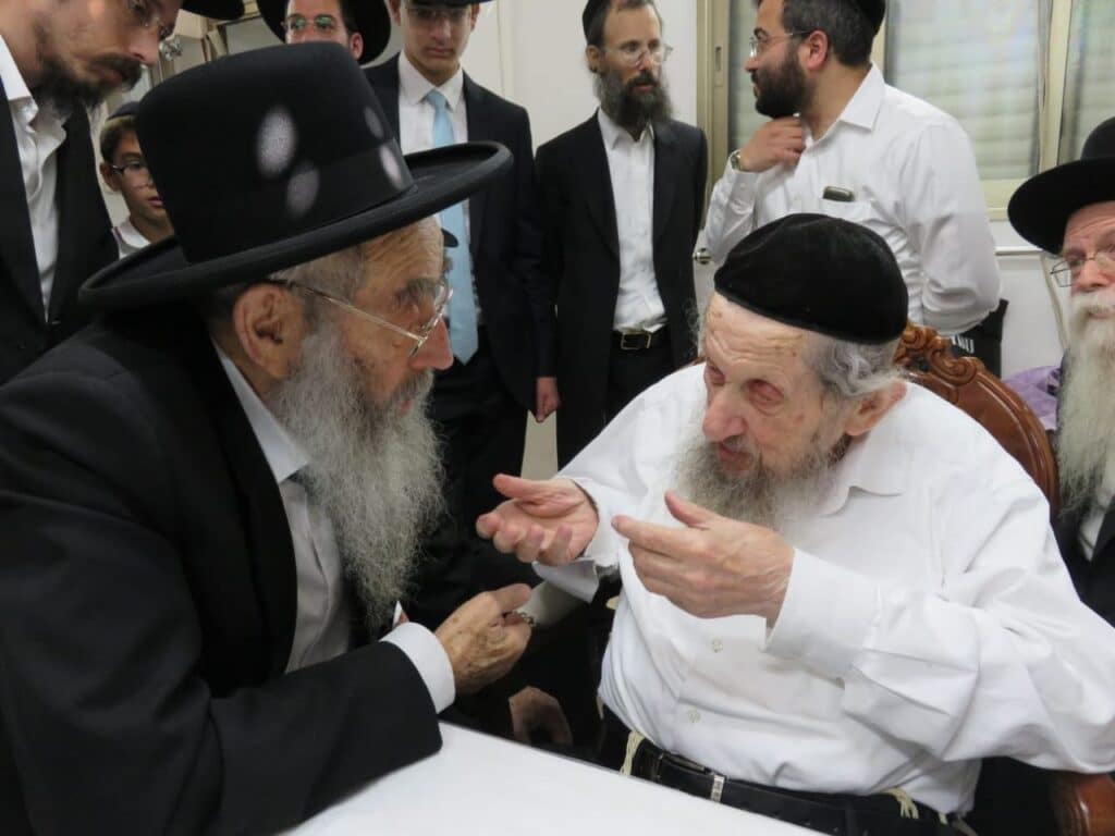 משמחת החג עד חביטת הערבות: סוכות בבית מרן הגר"ד לנדו