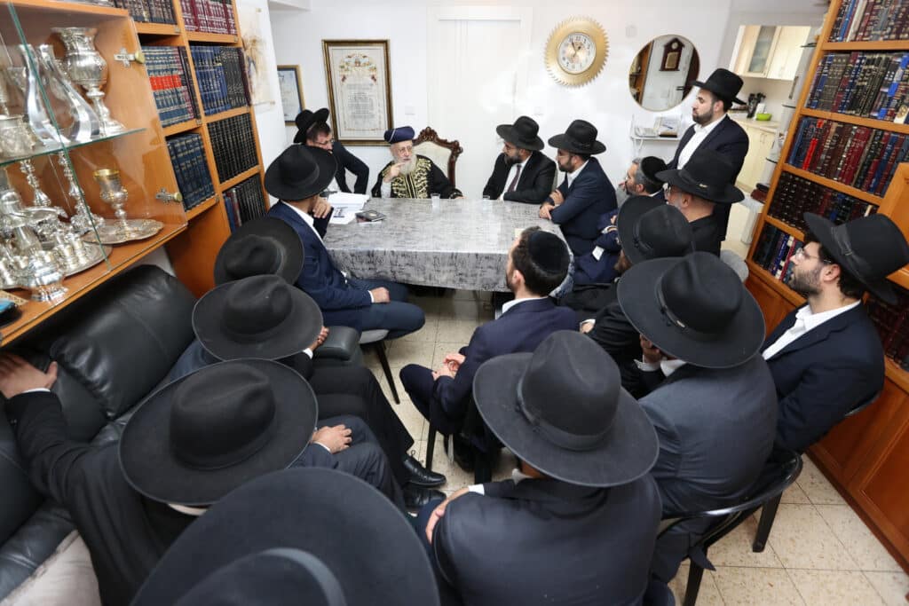 גלריה: גדולי התורה בחנו את אברכי כולל פנמה