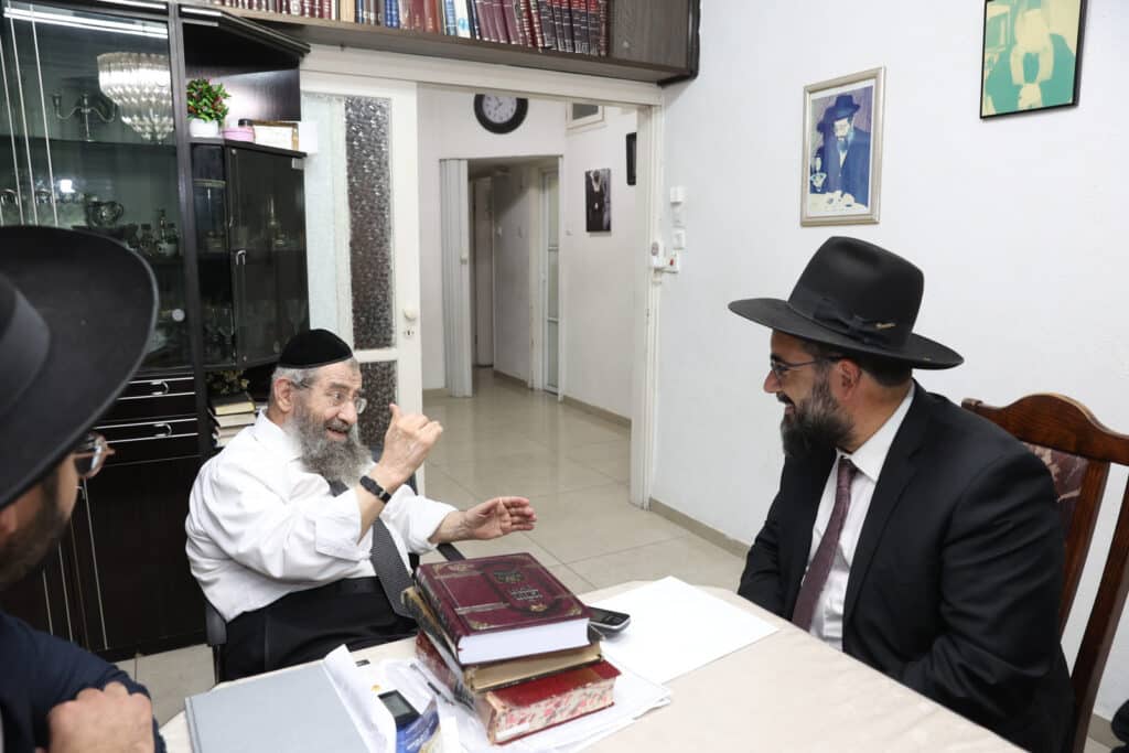 גלריה: גדולי התורה בחנו את אברכי כולל פנמה