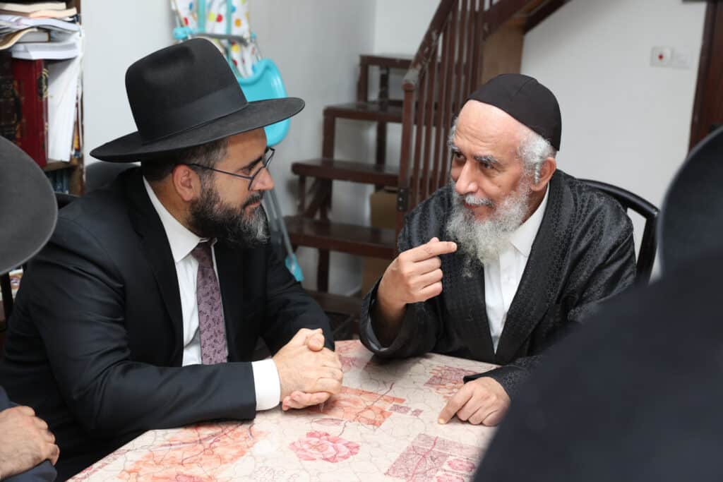 גלריה: גדולי התורה בחנו את אברכי כולל פנמה