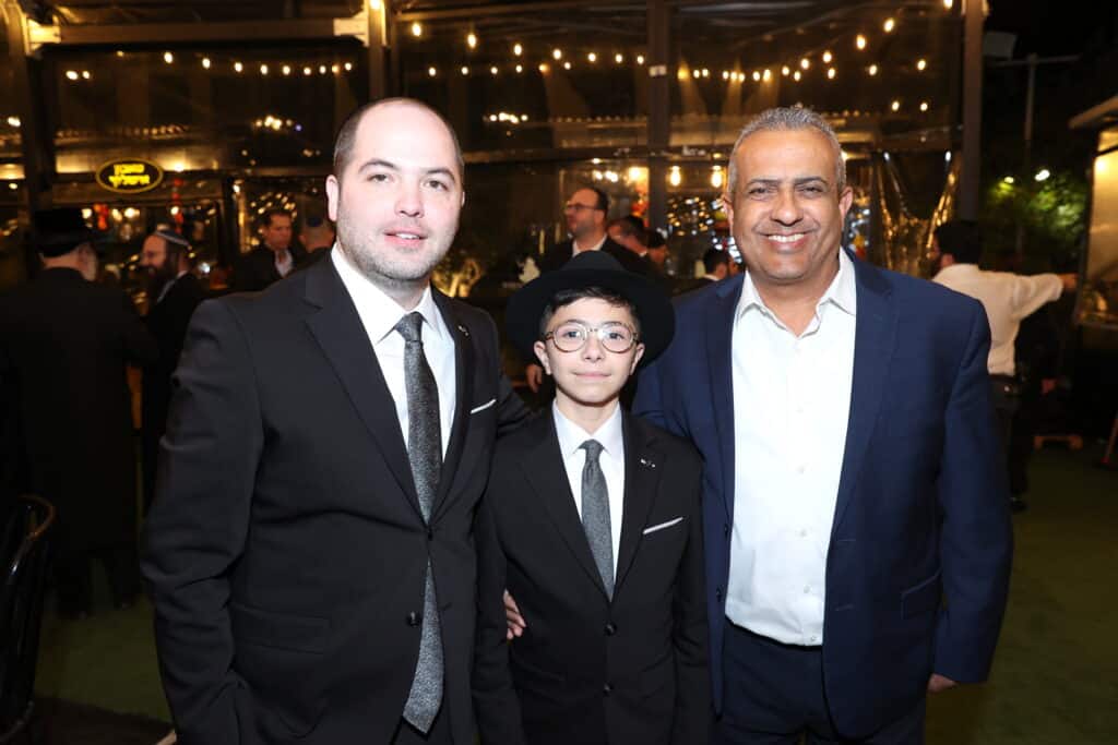 האסטרטג יענקי ביכלר בירמץ את בנו - כולם הגיעו לברך האסטרטג יענקי ביכלר בירמץ את בנו - כולם הגיעו לברך