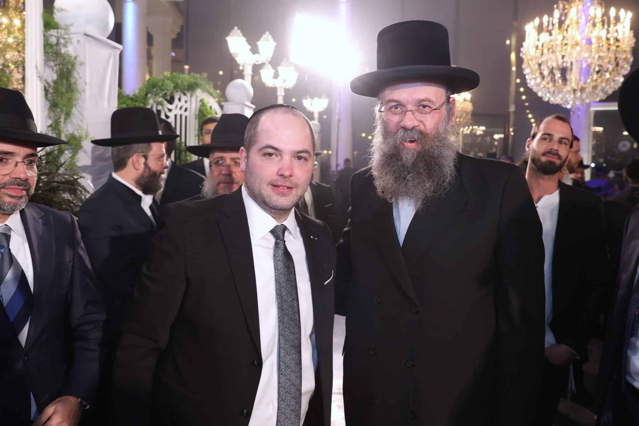 האסטרטג יענקי ביכלר בירמץ את בנו - כולם הגיעו לברך האסטרטג יענקי ביכלר בירמץ את בנו - כולם הגיעו לברך