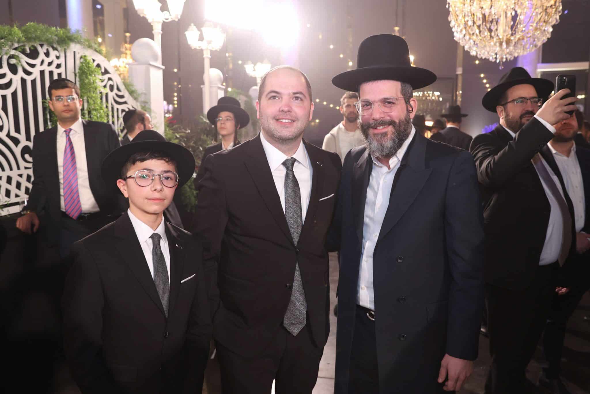 האסטרטג יענקי ביכלר בירמץ את בנו - כולם הגיעו לברך האסטרטג יענקי ביכלר בירמץ את בנו - כולם הגיעו לברך