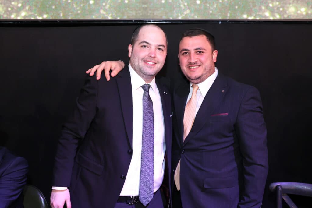 האסטרטג יענקי ביכלר בירמץ את בנו - כולם הגיעו לברך האסטרטג יענקי ביכלר בירמץ את בנו - כולם הגיעו לברך