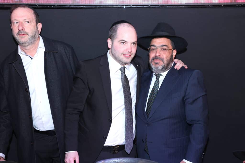 האסטרטג יענקי ביכלר בירמץ את בנו - כולם הגיעו לברך האסטרטג יענקי ביכלר בירמץ את בנו - כולם הגיעו לברך