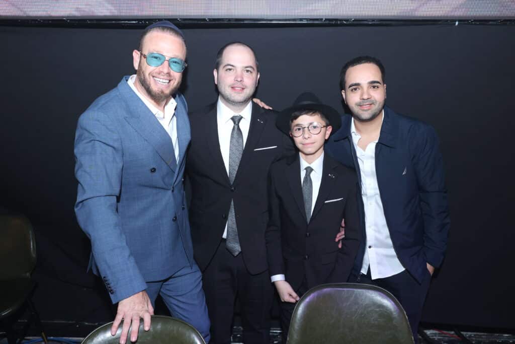 האסטרטג יענקי ביכלר בירמץ את בנו - כולם הגיעו לברך האסטרטג יענקי ביכלר בירמץ את בנו - כולם הגיעו לברך