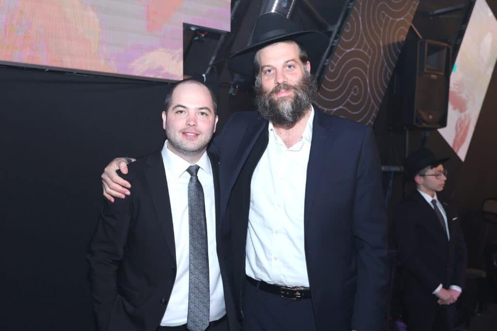 האסטרטג יענקי ביכלר בירמץ את בנו - כולם הגיעו לברך האסטרטג יענקי ביכלר בירמץ את בנו - כולם הגיעו לברך