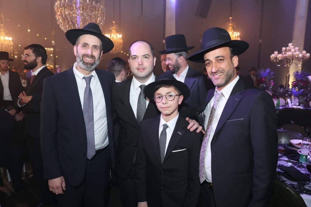 האסטרטג יענקי ביכלר בירמץ את בנו - כולם הגיעו לברך האסטרטג יענקי ביכלר בירמץ את בנו - כולם הגיעו לברך