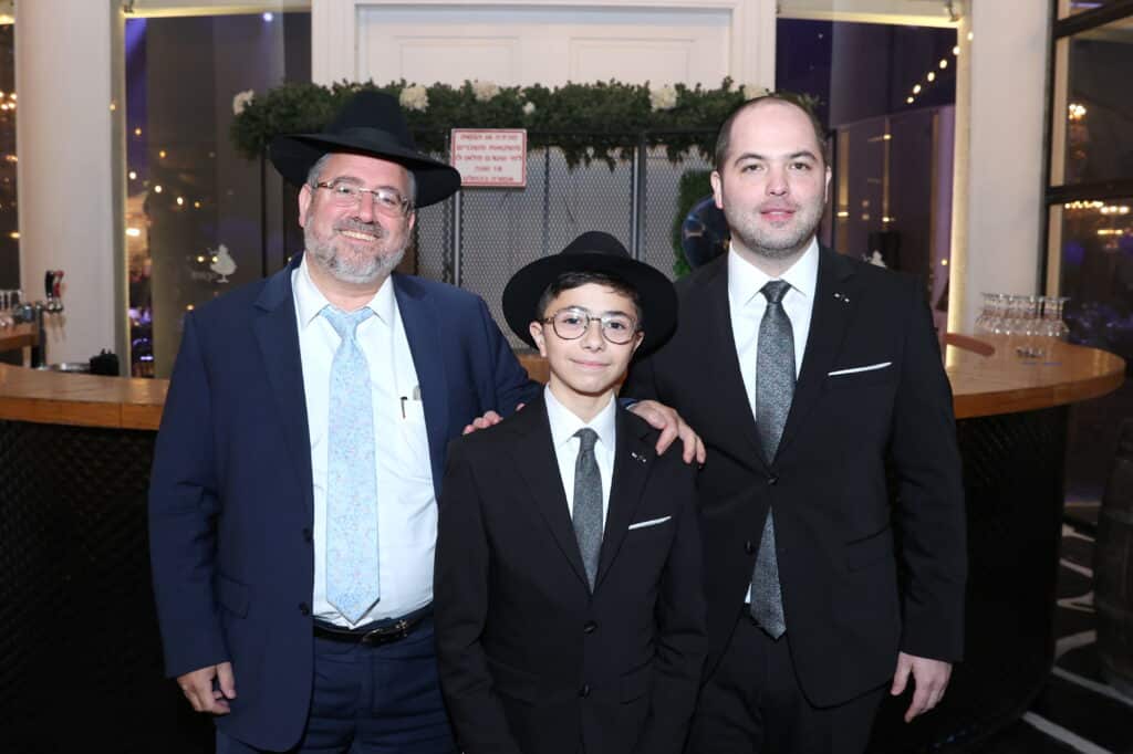 האסטרטג יענקי ביכלר בירמץ את בנו - כולם הגיעו לברך האסטרטג יענקי ביכלר בירמץ את בנו - כולם הגיעו לברך