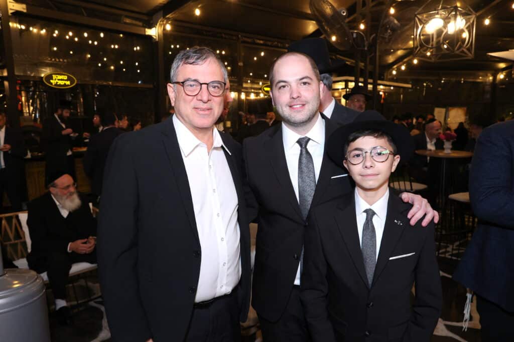 האסטרטג יענקי ביכלר בירמץ את בנו - כולם הגיעו לברך האסטרטג יענקי ביכלר בירמץ את בנו - כולם הגיעו לברך