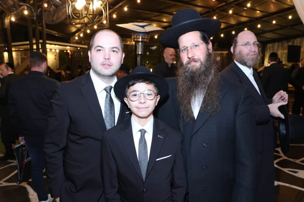 האסטרטג יענקי ביכלר בירמץ את בנו - כולם הגיעו לברך האסטרטג יענקי ביכלר בירמץ את בנו - כולם הגיעו לברך