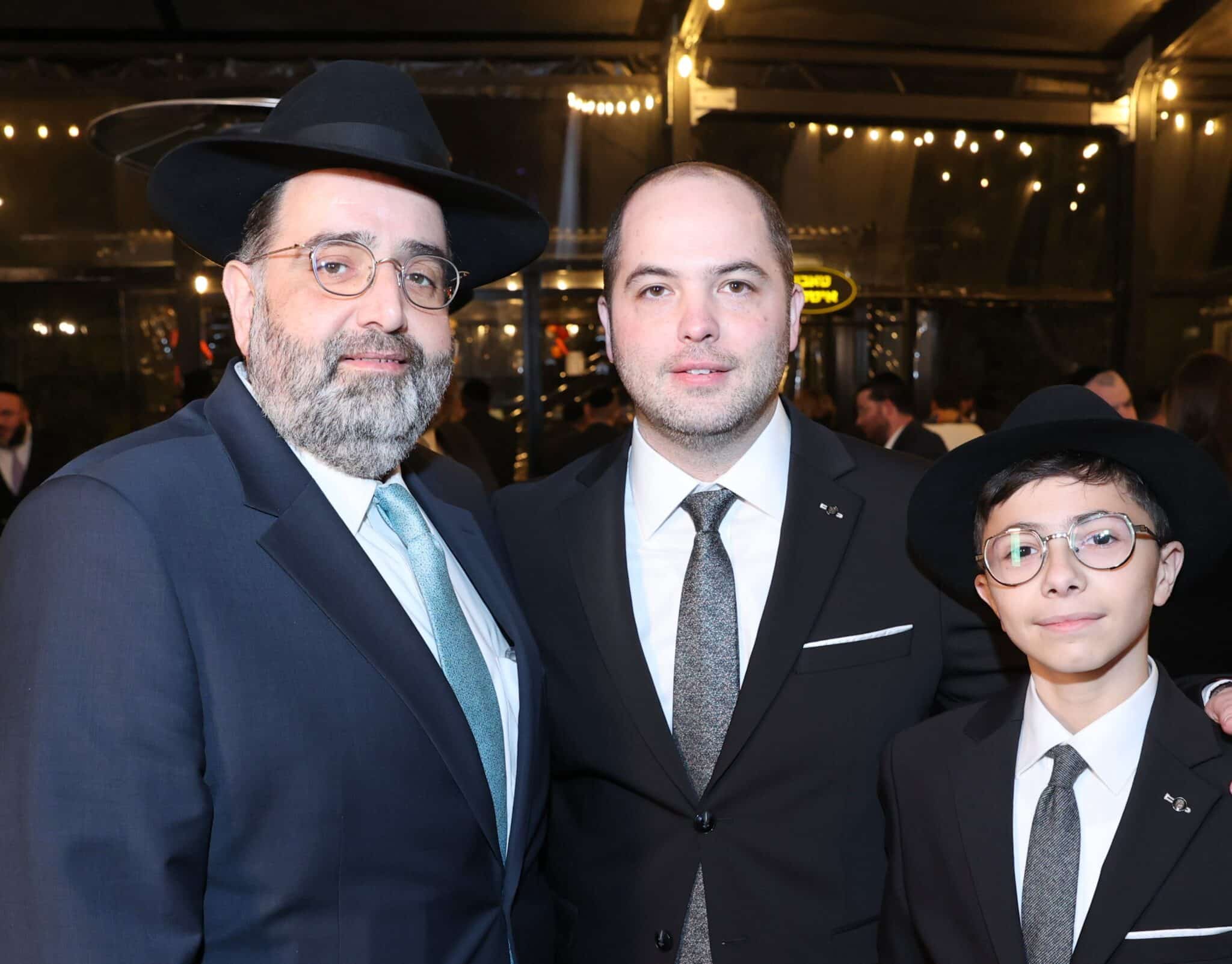 האסטרטג יענקי ביכלר בירמץ את בנו - כולם הגיעו לברך האסטרטג יענקי ביכלר בירמץ את בנו - כולם הגיעו לברך