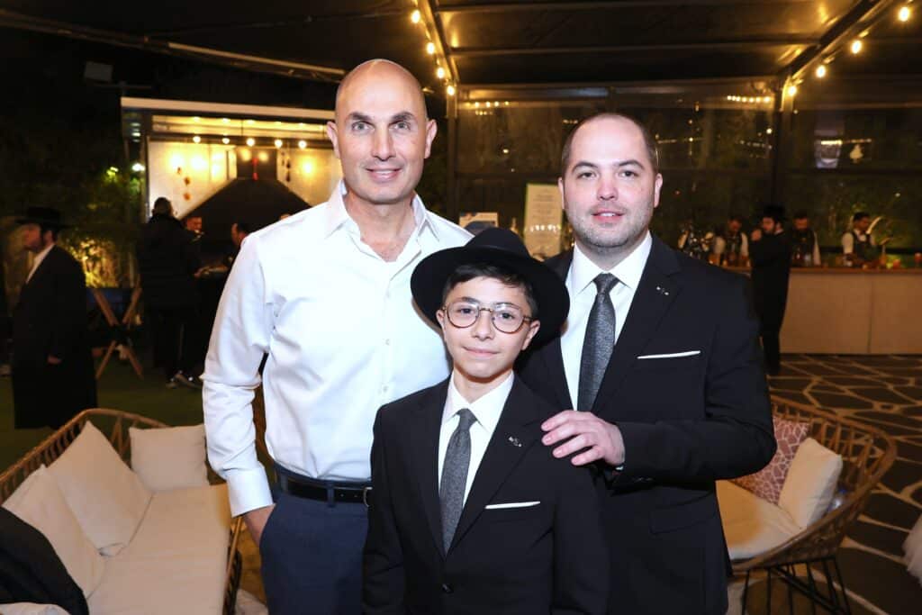 האסטרטג יענקי ביכלר בירמץ את בנו - כולם הגיעו לברך האסטרטג יענקי ביכלר בירמץ את בנו - כולם הגיעו לברך