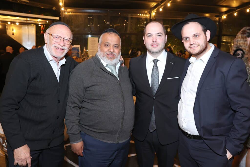 האסטרטג יענקי ביכלר בירמץ את בנו - כולם הגיעו לברך האסטרטג יענקי ביכלר בירמץ את בנו - כולם הגיעו לברך