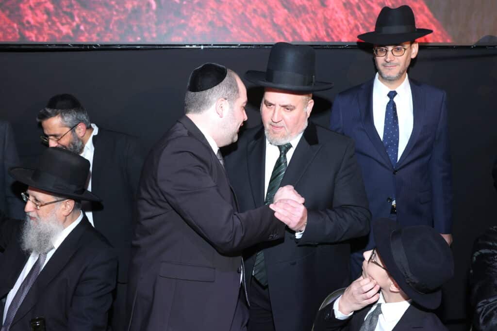 האסטרטג יענקי ביכלר בירמץ את בנו - כולם הגיעו לברך האסטרטג יענקי ביכלר בירמץ את בנו - כולם הגיעו לברך