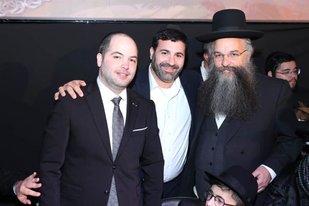 האסטרטג יענקי ביכלר בירמץ את בנו - כולם הגיעו לברך האסטרטג יענקי ביכלר בירמץ את בנו - כולם הגיעו לברך