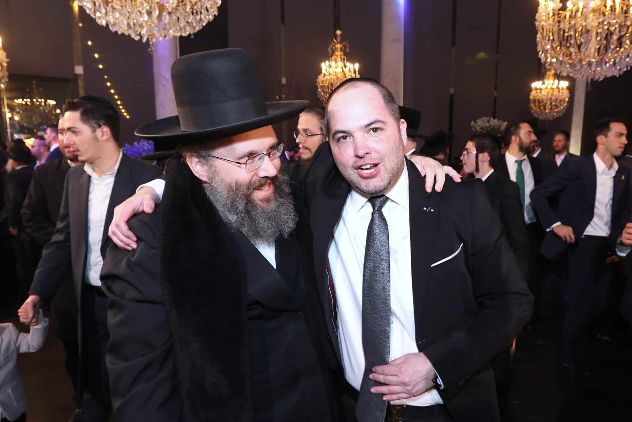 האסטרטג יענקי ביכלר בירמץ את בנו - כולם הגיעו לברך האסטרטג יענקי ביכלר בירמץ את בנו - כולם הגיעו לברך