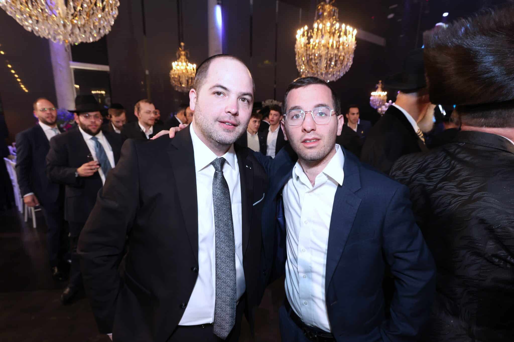 האסטרטג יענקי ביכלר בירמץ את בנו - כולם הגיעו לברך האסטרטג יענקי ביכלר בירמץ את בנו - כולם הגיעו לברך