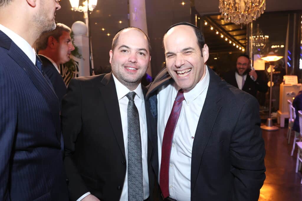 האסטרטג יענקי ביכלר בירמץ את בנו - כולם הגיעו לברך האסטרטג יענקי ביכלר בירמץ את בנו - כולם הגיעו לברך