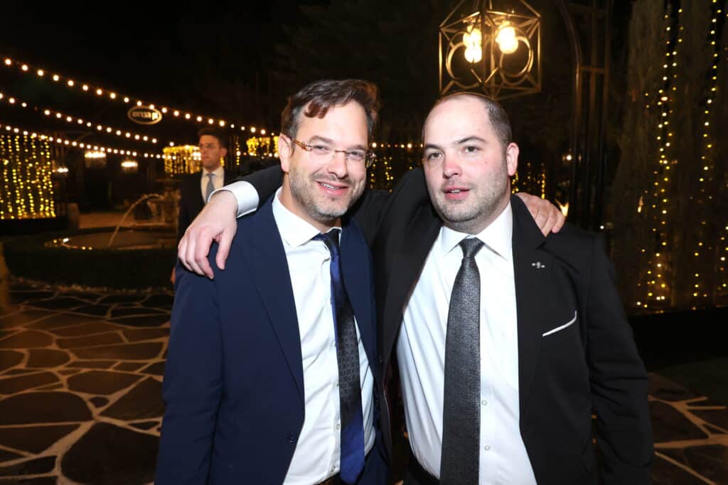 האסטרטג יענקי ביכלר בירמץ את בנו - כולם הגיעו לברך האסטרטג יענקי ביכלר בירמץ את בנו - כולם הגיעו לברך