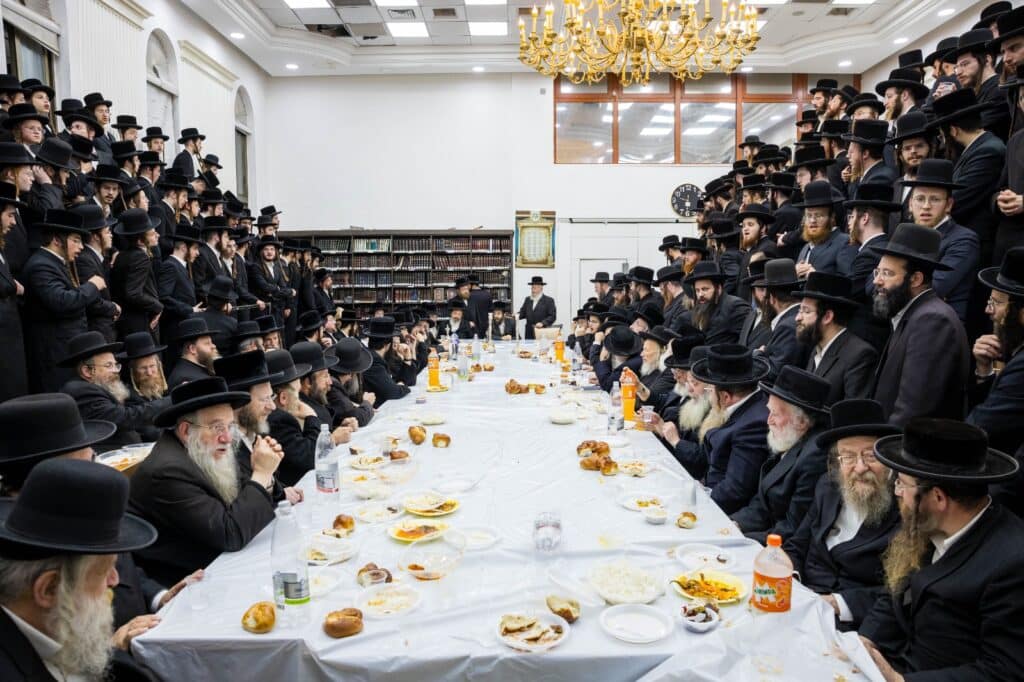 הרבי מזוויעהל ערך טיש ועלה עם החסידים לציון בגבעת רם