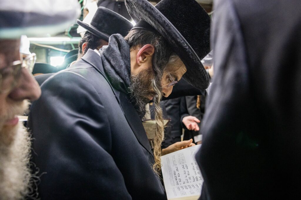 הרבי מזוויעהל ערך טיש ועלה עם החסידים לציון בגבעת רם