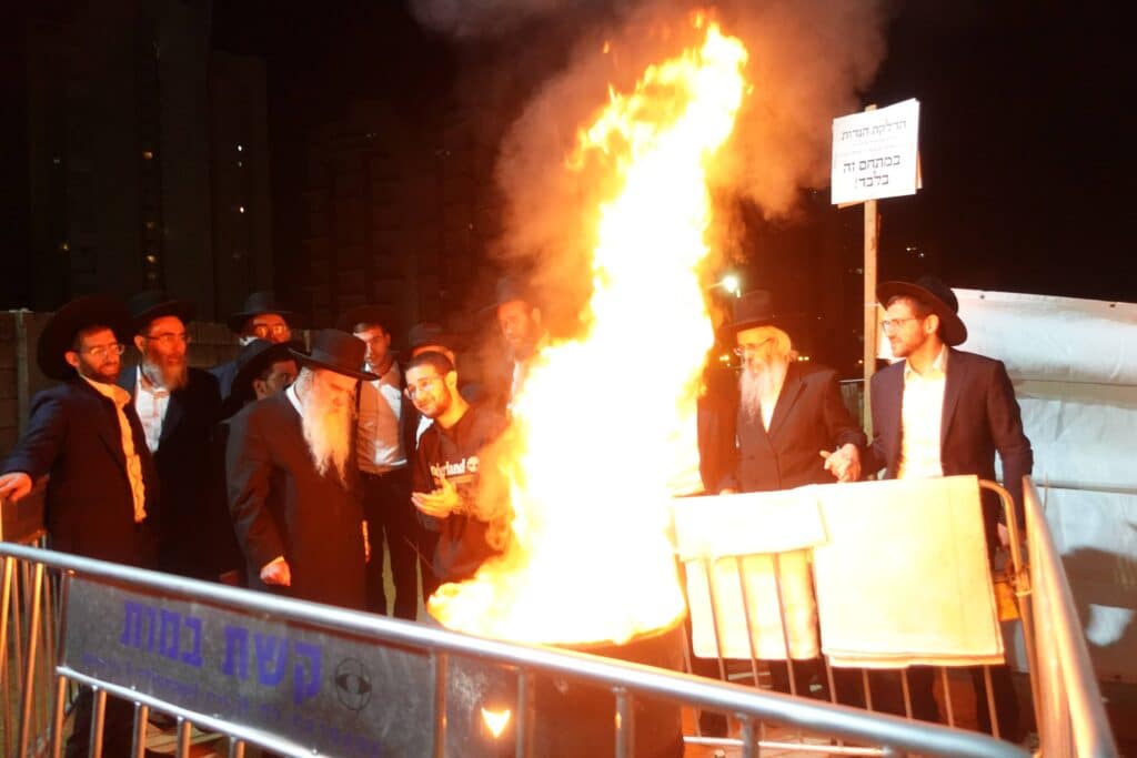 יום השנה ה-כ"ג: רבבות עלו לציונו של מנהיג היהדות החרדית יום השנה ה-כ"ג: רבבות עלו לציונו של מנהיג היהדות החרדית