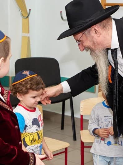 בית הכנסת שנלקח על ידי השלטון הרוסי ישוב לפעילות יהודית