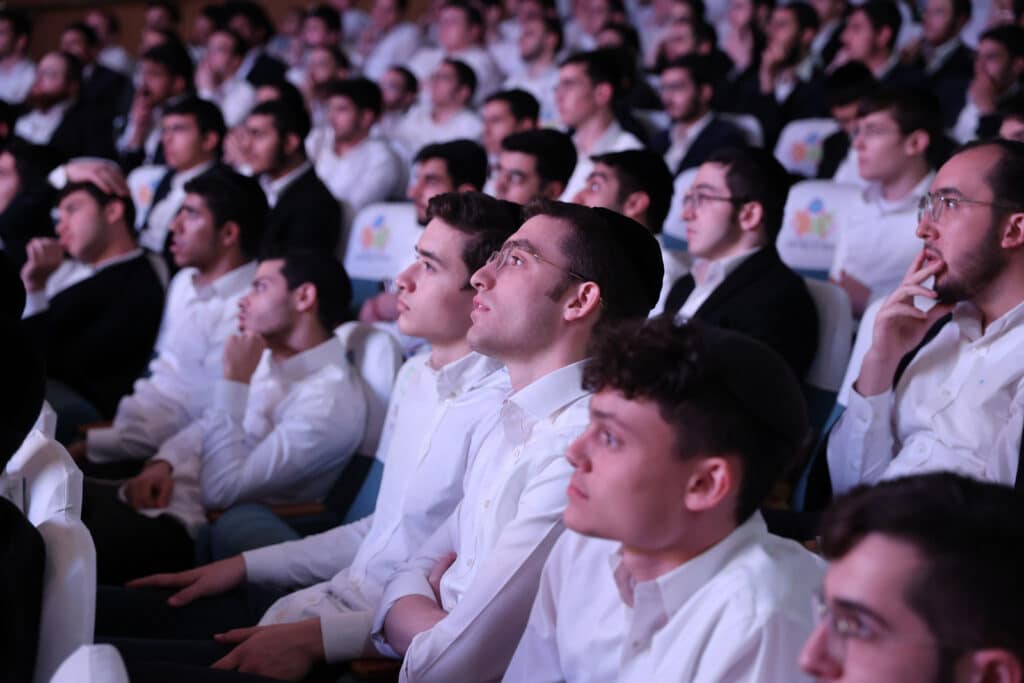 מגנא ומצלא: בפתח תקווה חלקו מלגות לבחורי הישיבות מהעיר מגנא ומצלא: בפתח תקווה חלקו מלגות לבחורי הישיבות מהעיר