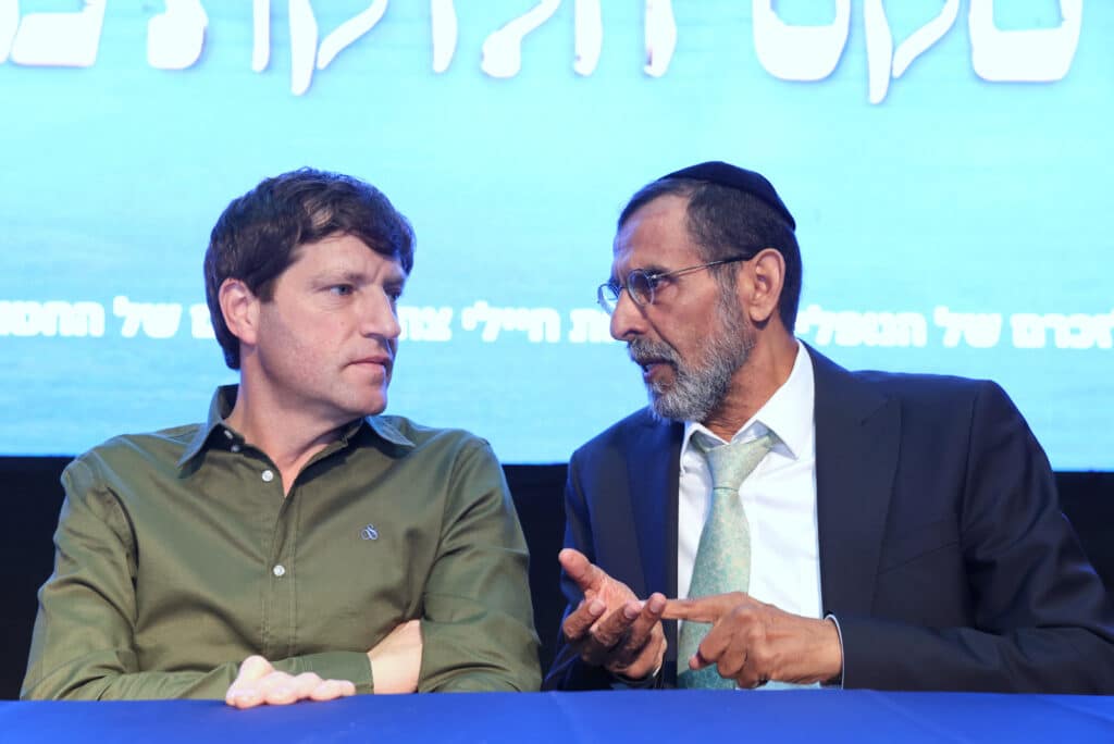 מגנא ומצלא: בפתח תקווה חלקו מלגות לבחורי הישיבות מהעיר מגנא ומצלא: בפתח תקווה חלקו מלגות לבחורי הישיבות מהעיר