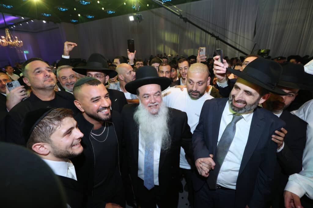 גלריה: הרב יגאל כהן השיא את בתו - כולם הגיעו לברך