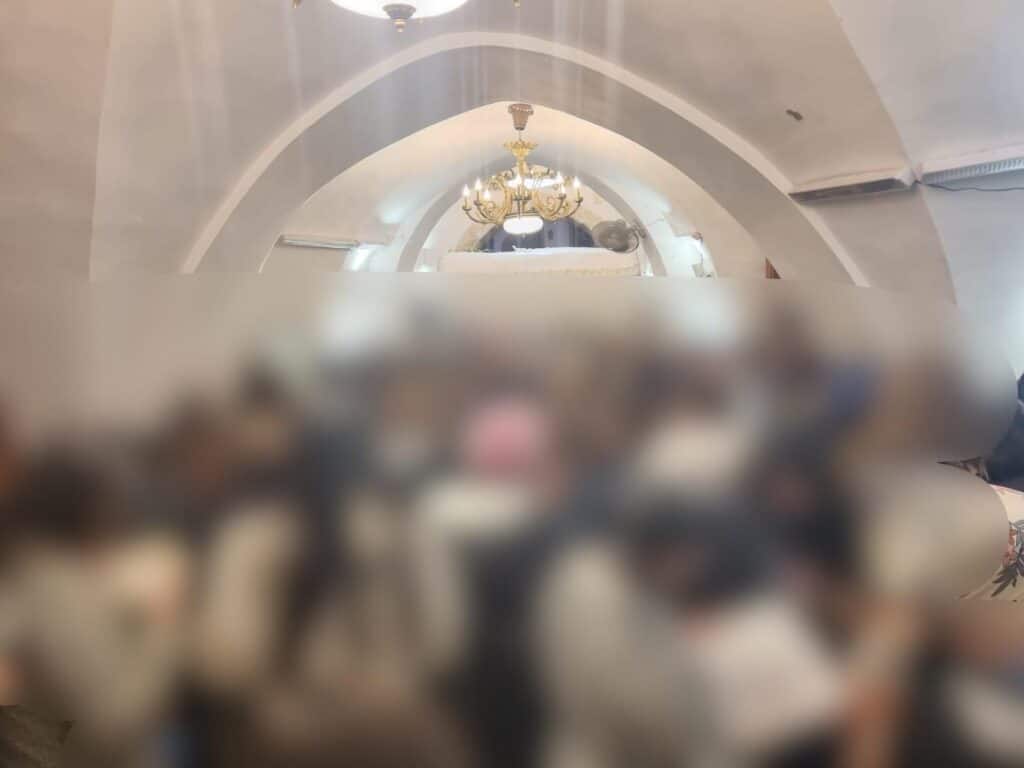 הנשים שחולצו מהכפרים הערביים העתירו בקבר רחל למען החיילים והחטופים הנשים שחולצו מהכפרים הערביים העתירו בקבר רחל למען החיילים והחטופים