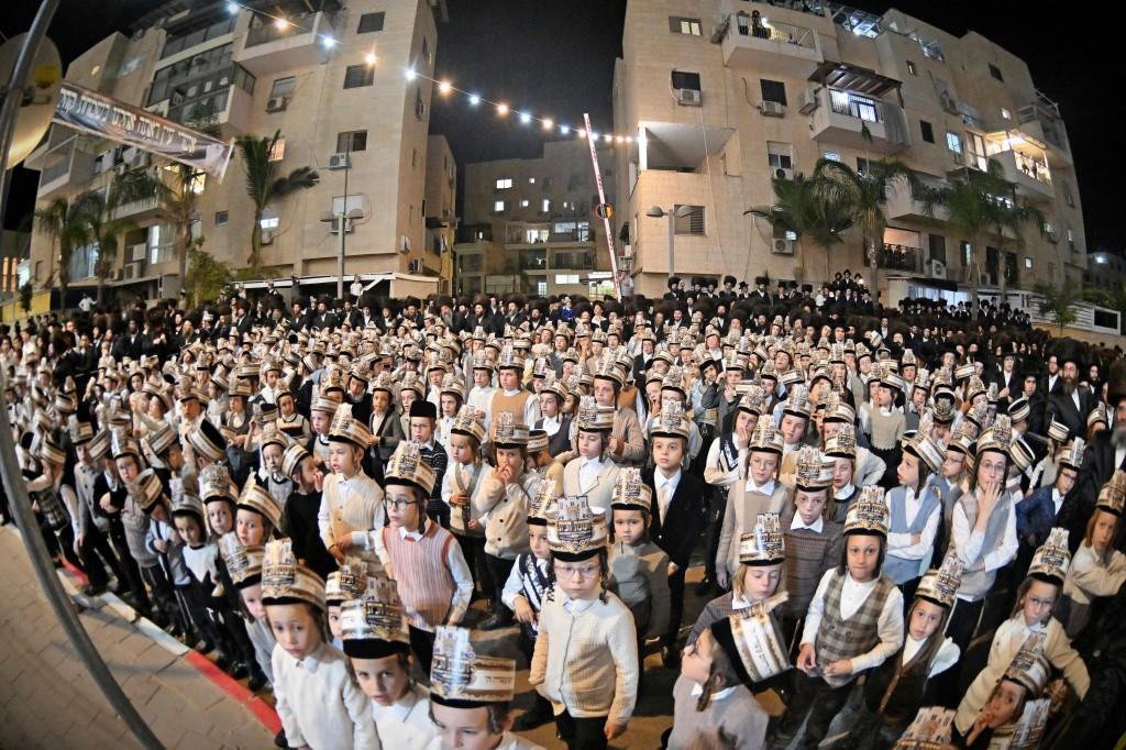 האדמו"ר חנך את ביהמ"ד החדש על שם אביו בעל ה'ישועות משה'