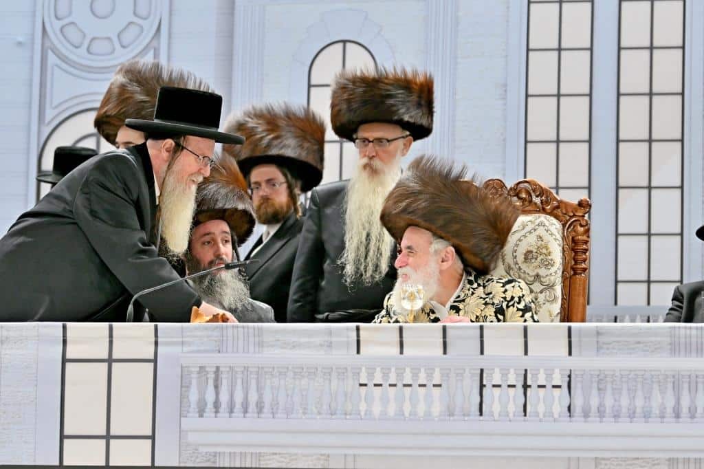 האדמו"ר חנך את ביהמ"ד החדש על שם אביו בעל ה'ישועות משה'