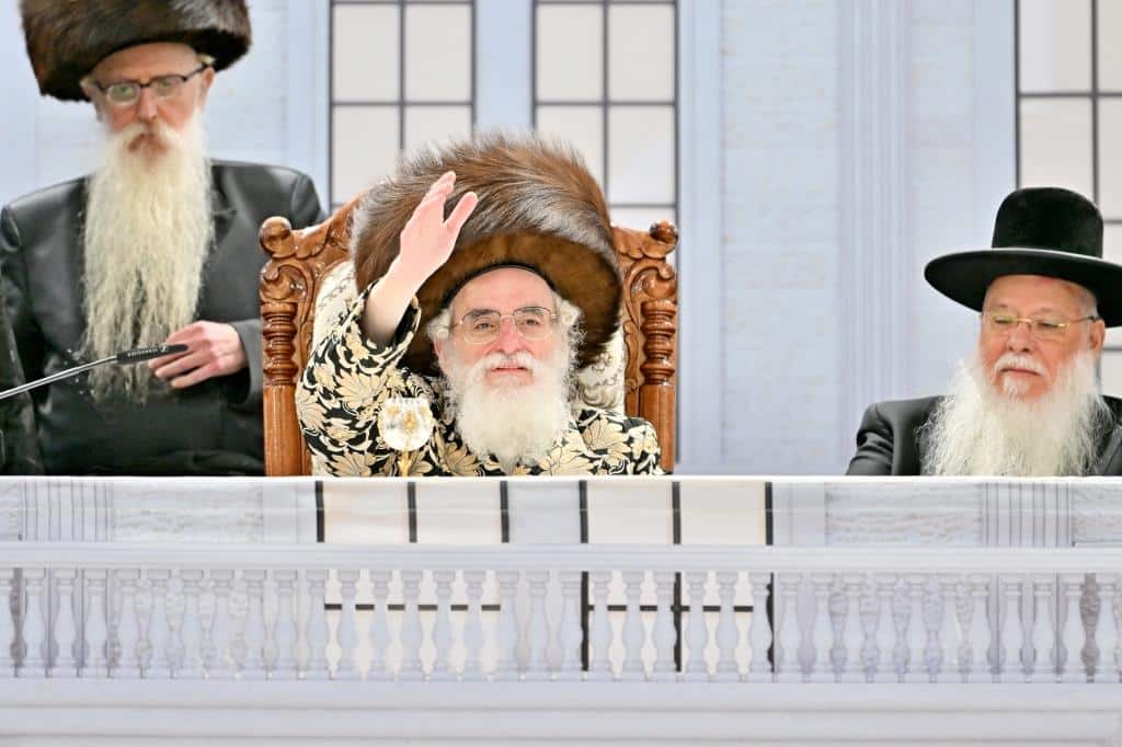 האדמו"ר חנך את ביהמ"ד החדש על שם אביו בעל ה'ישועות משה'