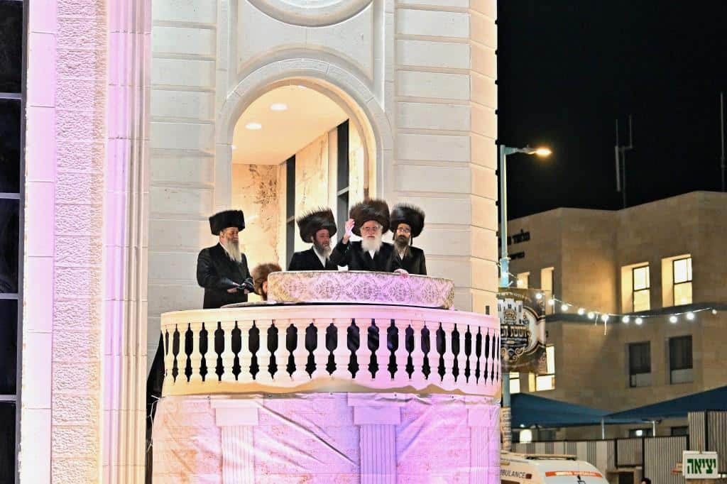 האדמו"ר חנך את ביהמ"ד החדש על שם אביו בעל ה'ישועות משה'