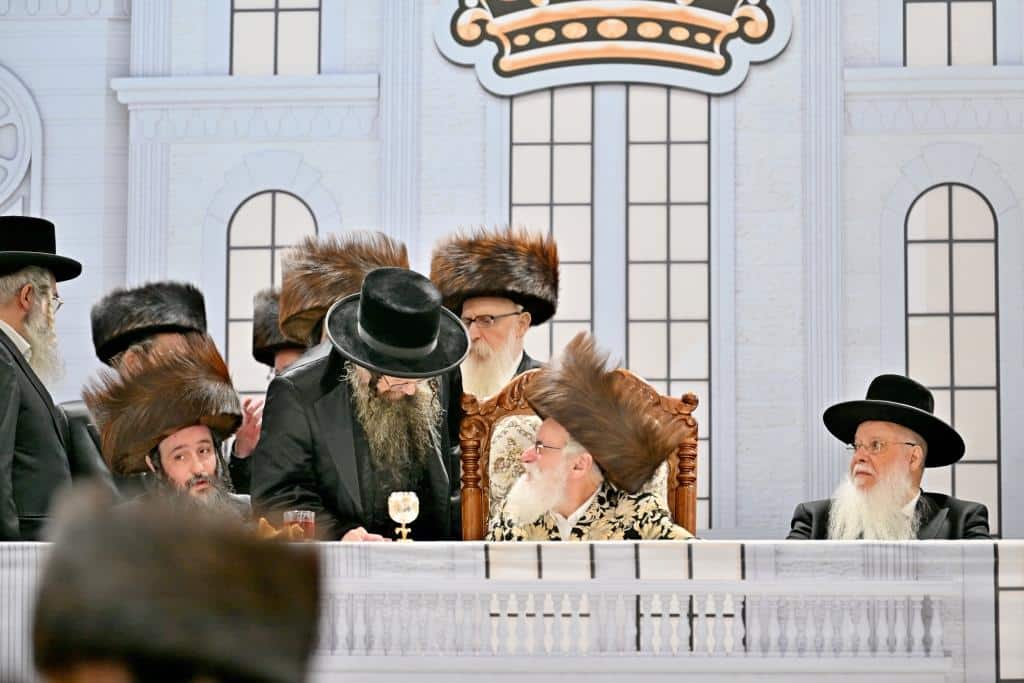 האדמו"ר חנך את ביהמ"ד החדש על שם אביו בעל ה'ישועות משה'