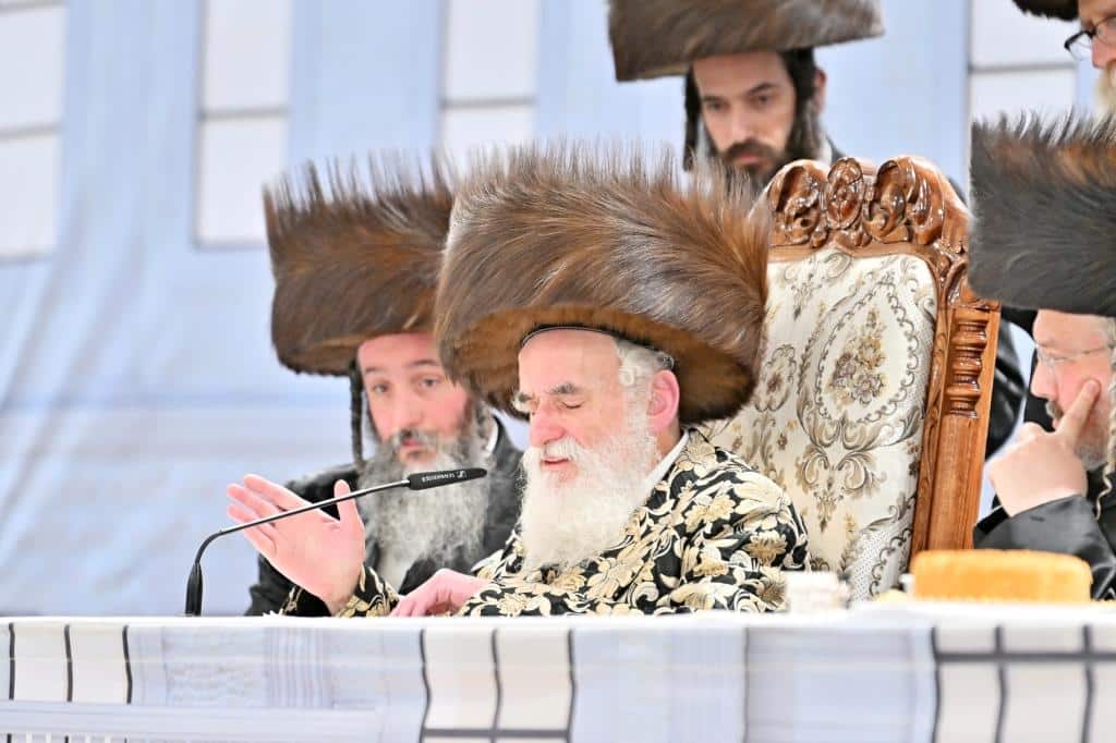 האדמו"ר חנך את ביהמ"ד החדש על שם אביו בעל ה'ישועות משה'