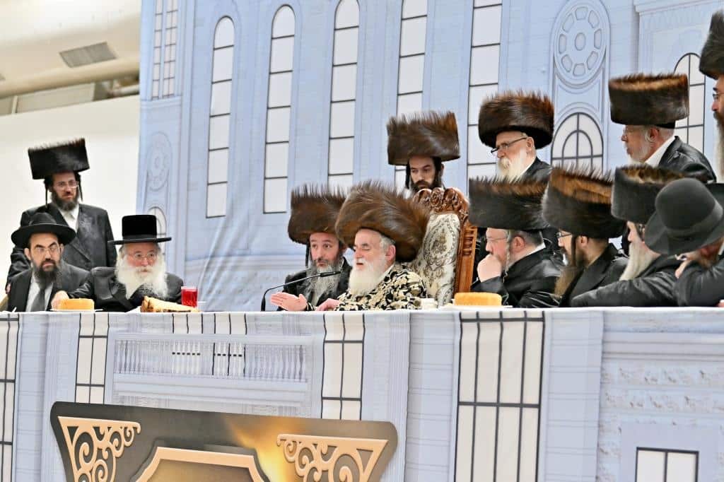 האדמו"ר חנך את ביהמ"ד החדש על שם אביו בעל ה'ישועות משה'