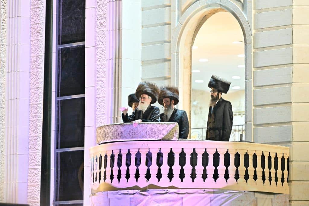 האדמו"ר חנך את ביהמ"ד החדש על שם אביו בעל ה'ישועות משה'