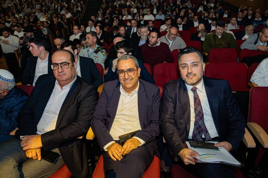 אלפים בערב זיכרון לנרצחים והנופלים במלחמת חרבות ברזל