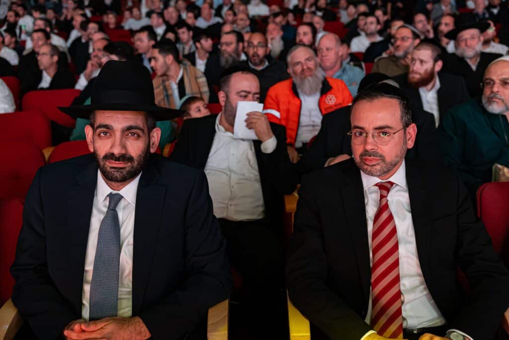 אלפים בערב זיכרון לנרצחים והנופלים במלחמת חרבות ברזל