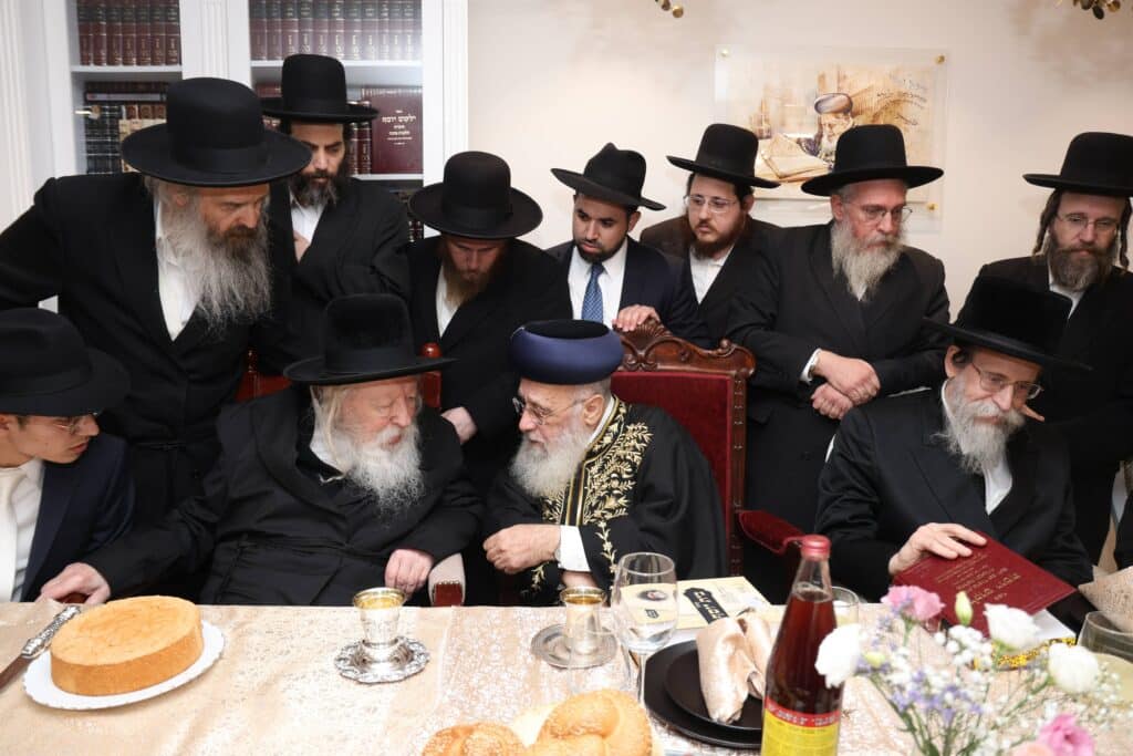 אדמו"רים ורבנים בשמחת שבע ברכות המרכזית לנכדת הראשל"צ
