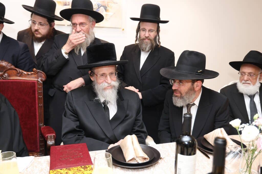 אדמו"רים ורבנים בשמחת שבע ברכות המרכזית לנכדת הראשל"צ