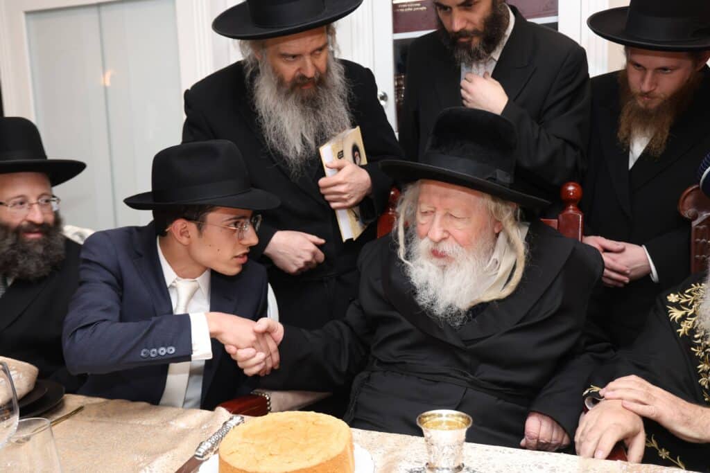 אדמו"רים ורבנים בשמחת שבע ברכות המרכזית לנכדת הראשל"צ