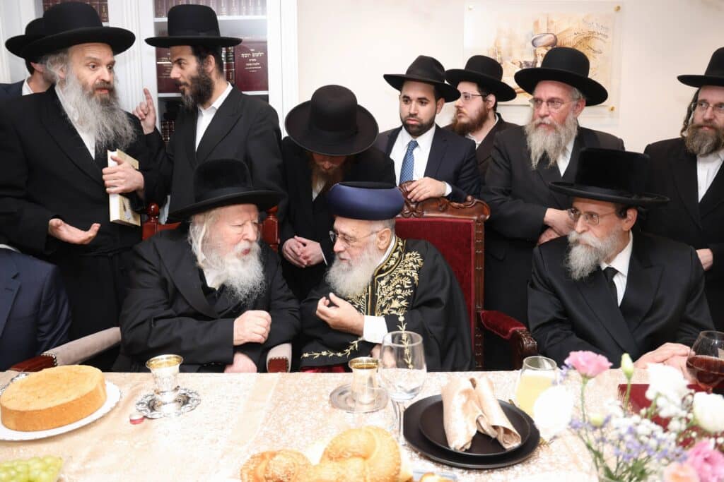 אדמו"רים ורבנים בשמחת שבע ברכות המרכזית לנכדת הראשל"צ