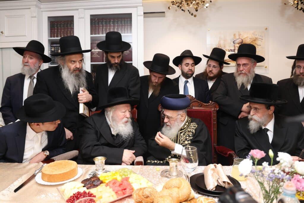 אדמו"רים ורבנים בשמחת שבע ברכות המרכזית לנכדת הראשל"צ