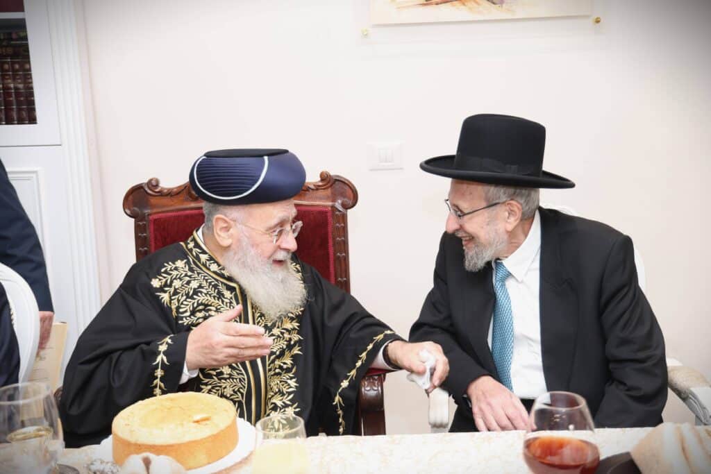 אדמו"רים ורבנים בשמחת שבע ברכות המרכזית לנכדת הראשל"צ