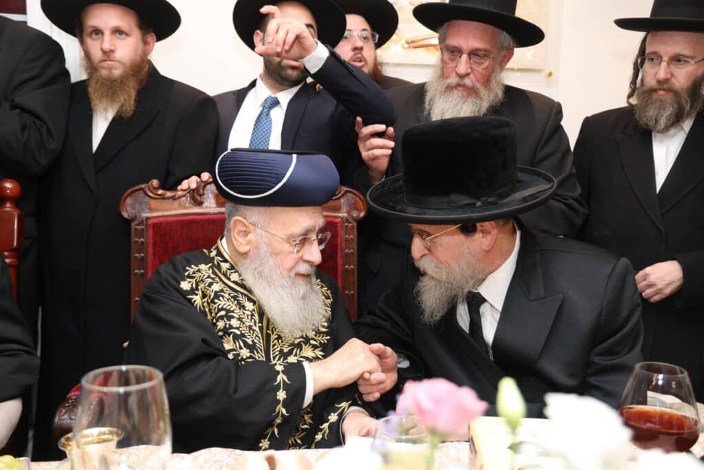 אדמו"רים ורבנים בשמחת שבע ברכות המרכזית לנכדת הראשל"צ