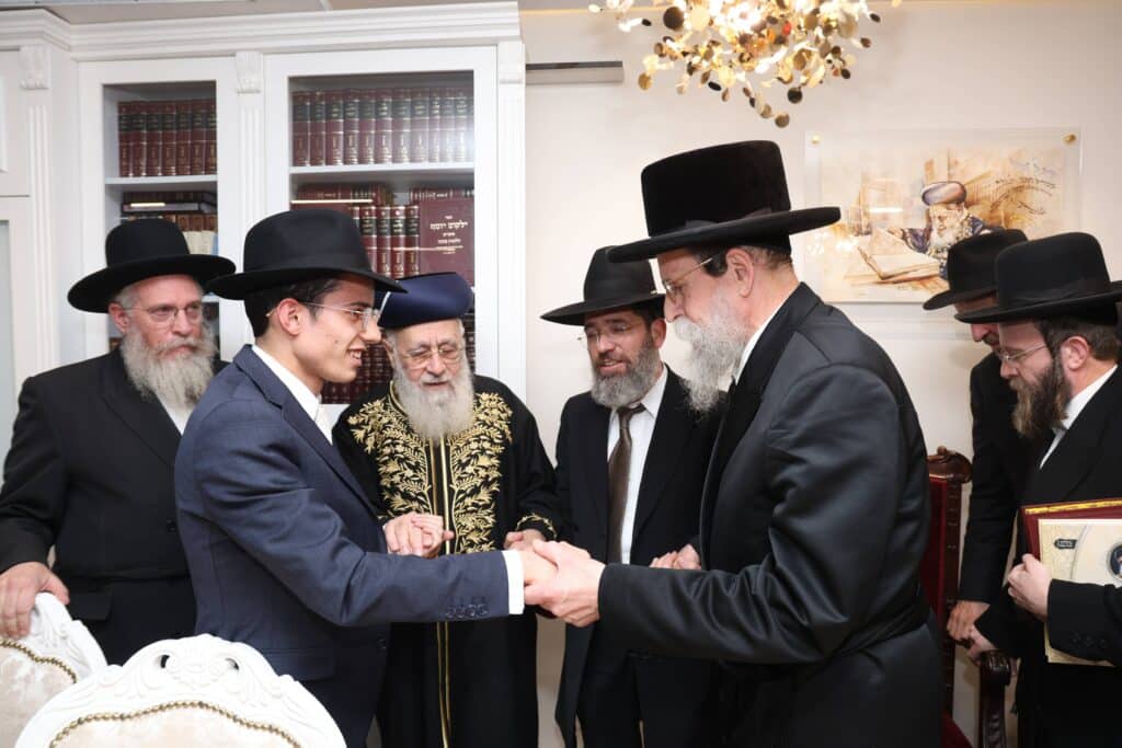 אדמו"רים ורבנים בשמחת שבע ברכות המרכזית לנכדת הראשל"צ